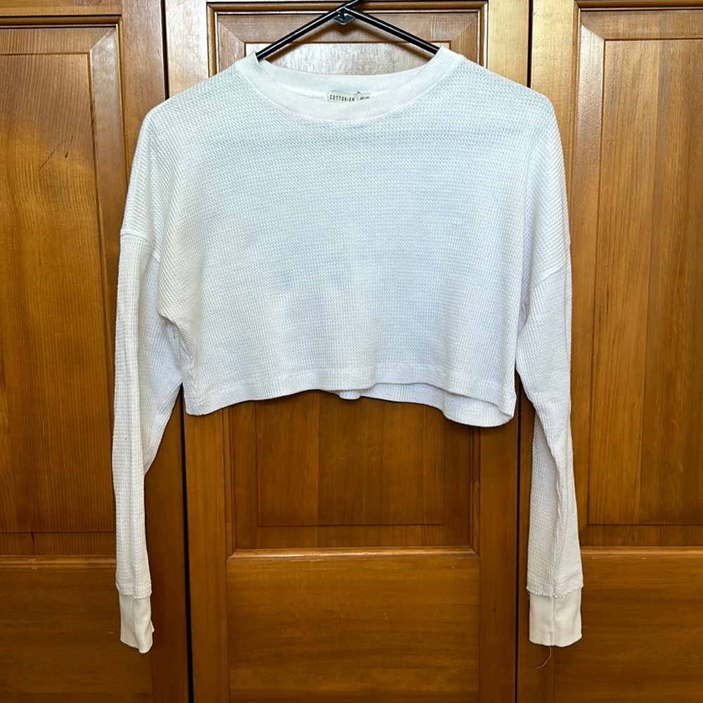 white cropped long sleeve